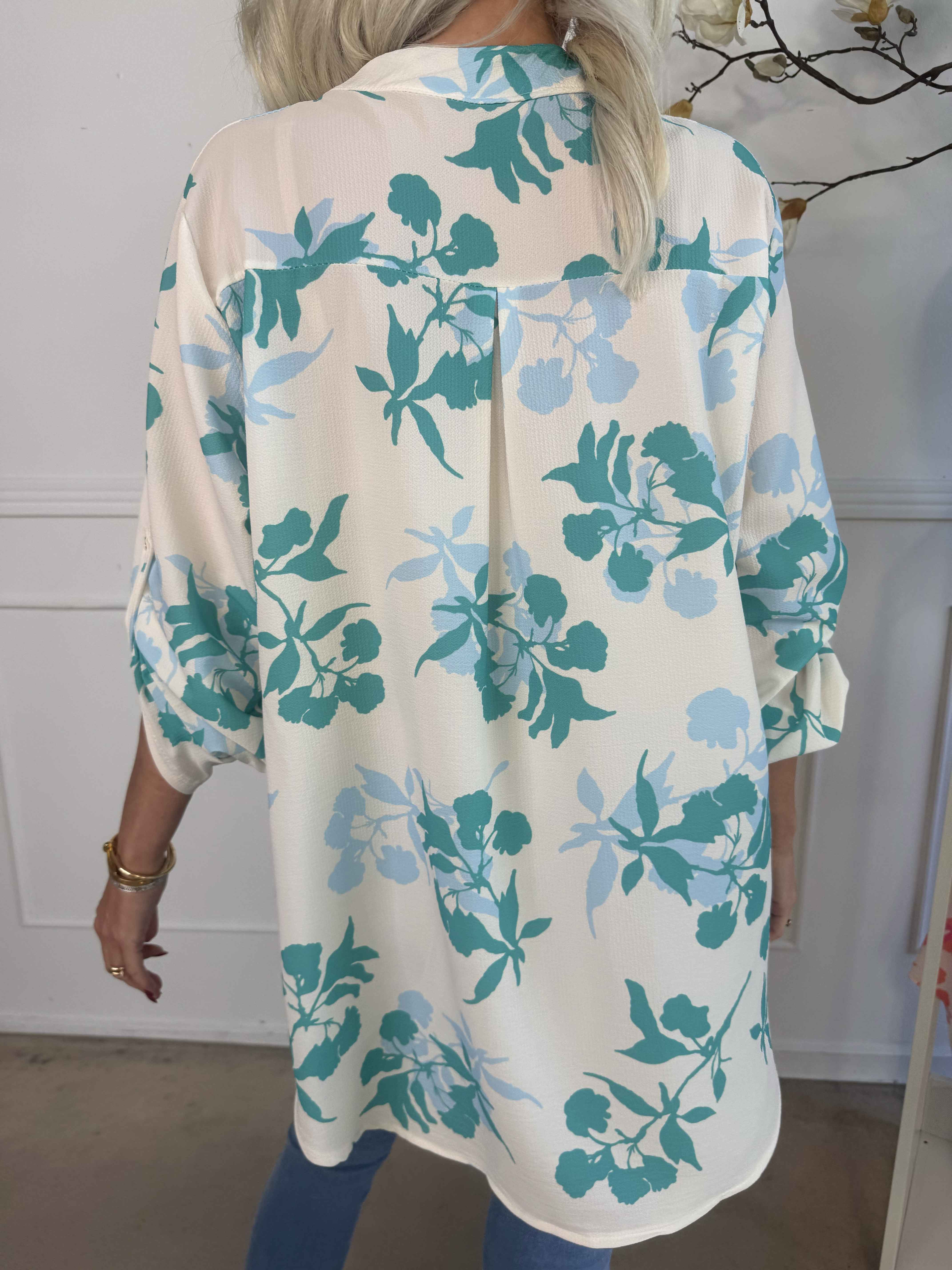 Vanesa Leaf - Tunika i lätt viskos med bladmotiv